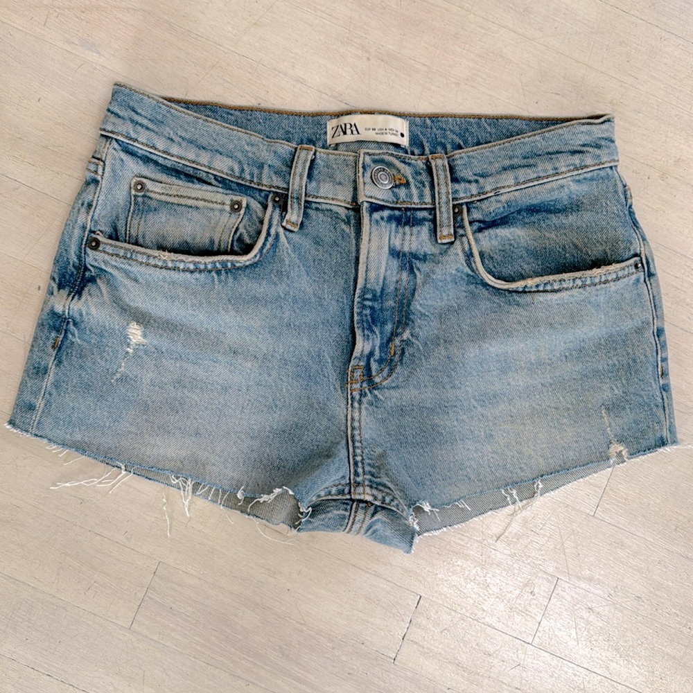 Zara distressed light blue jean shorts size EUR 36 size US 4